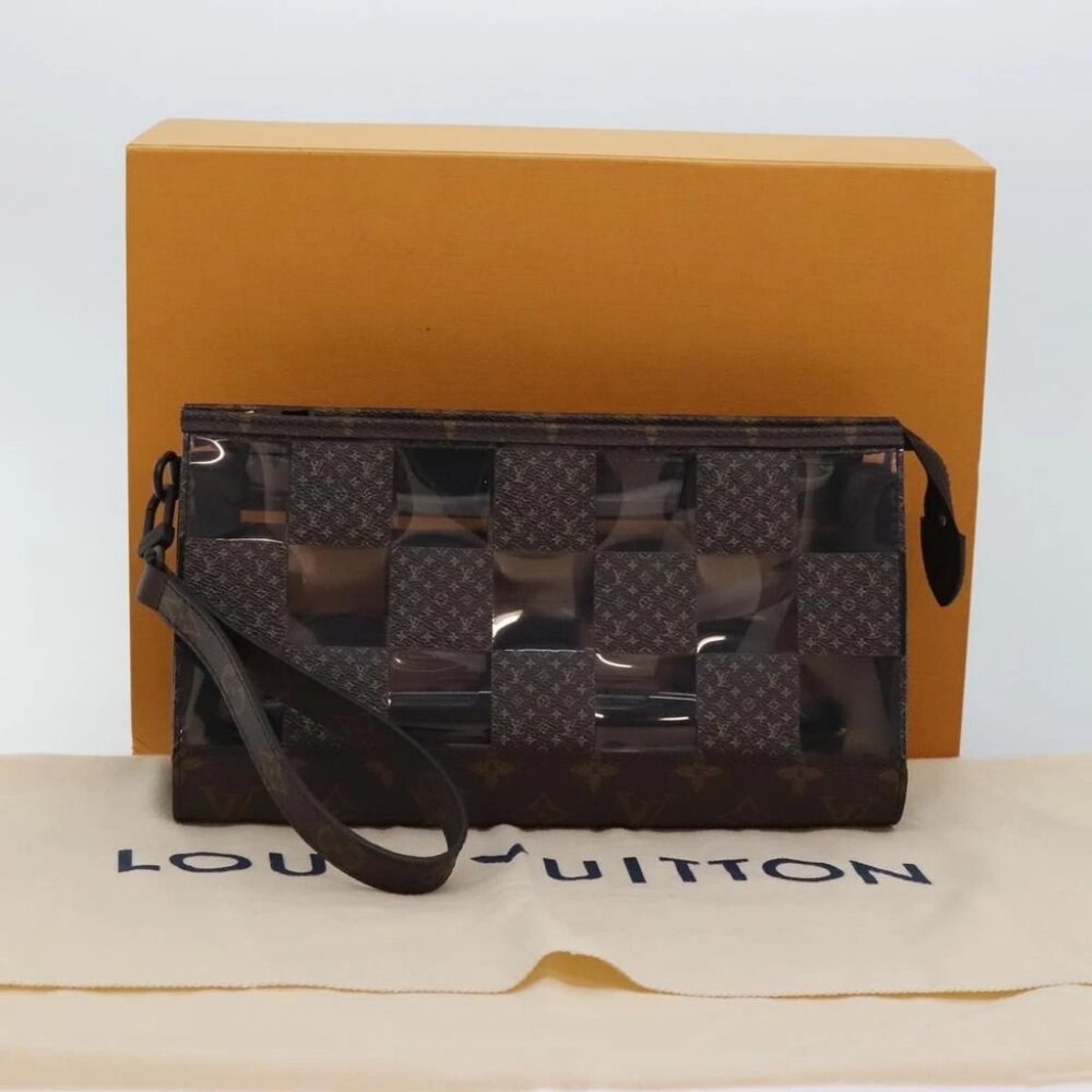 LOUIS VUITTON Monogram Chess Stand Pouch - Picture 15 of 15